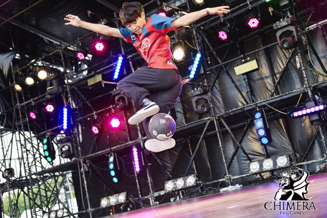 フリースタイルフットボールパフォーマンス