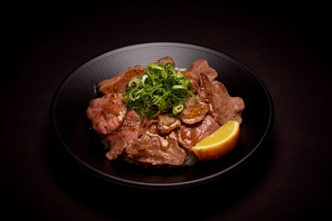 メディトリーナ