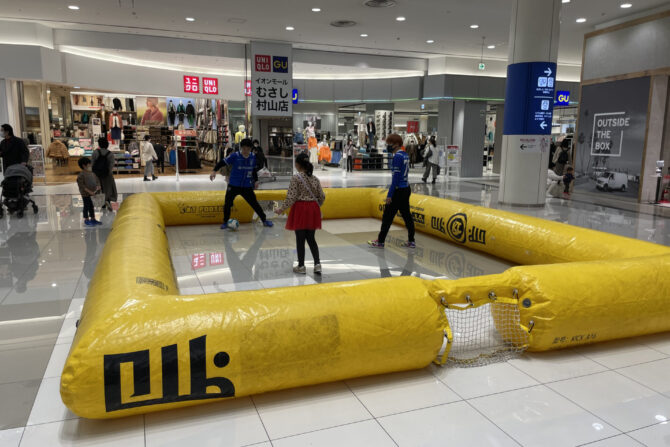 立川アスレティックFC　ドリブル対決！